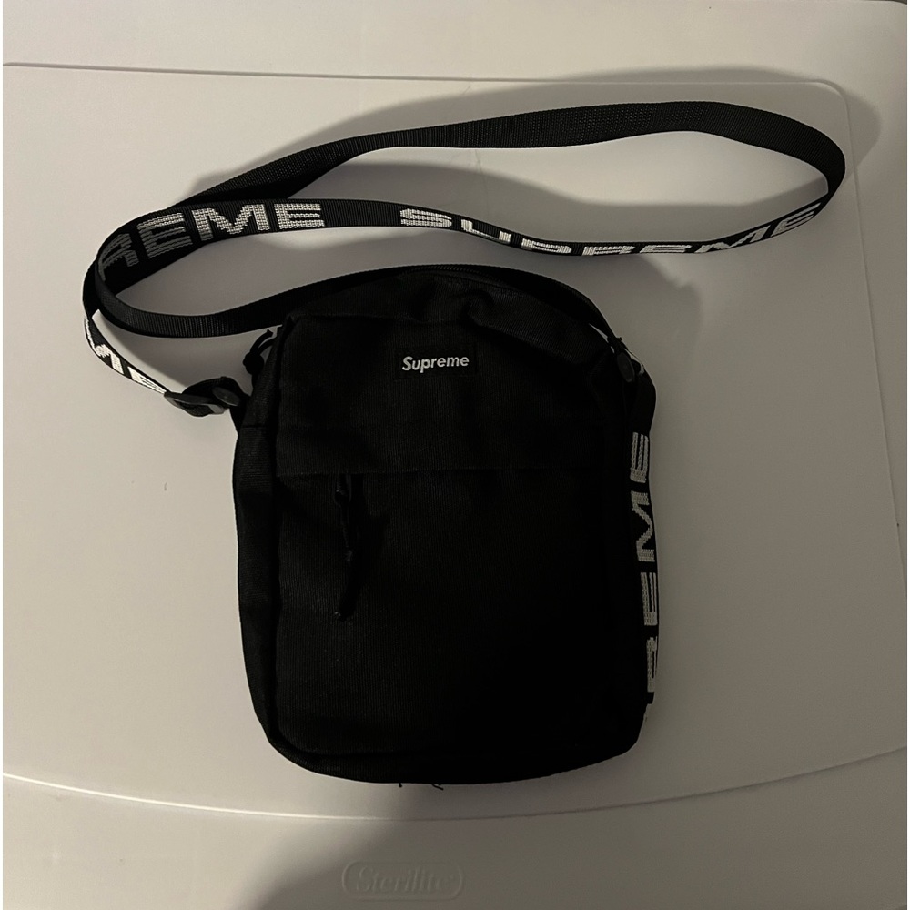 Black supreme shoulder bag (SS18)